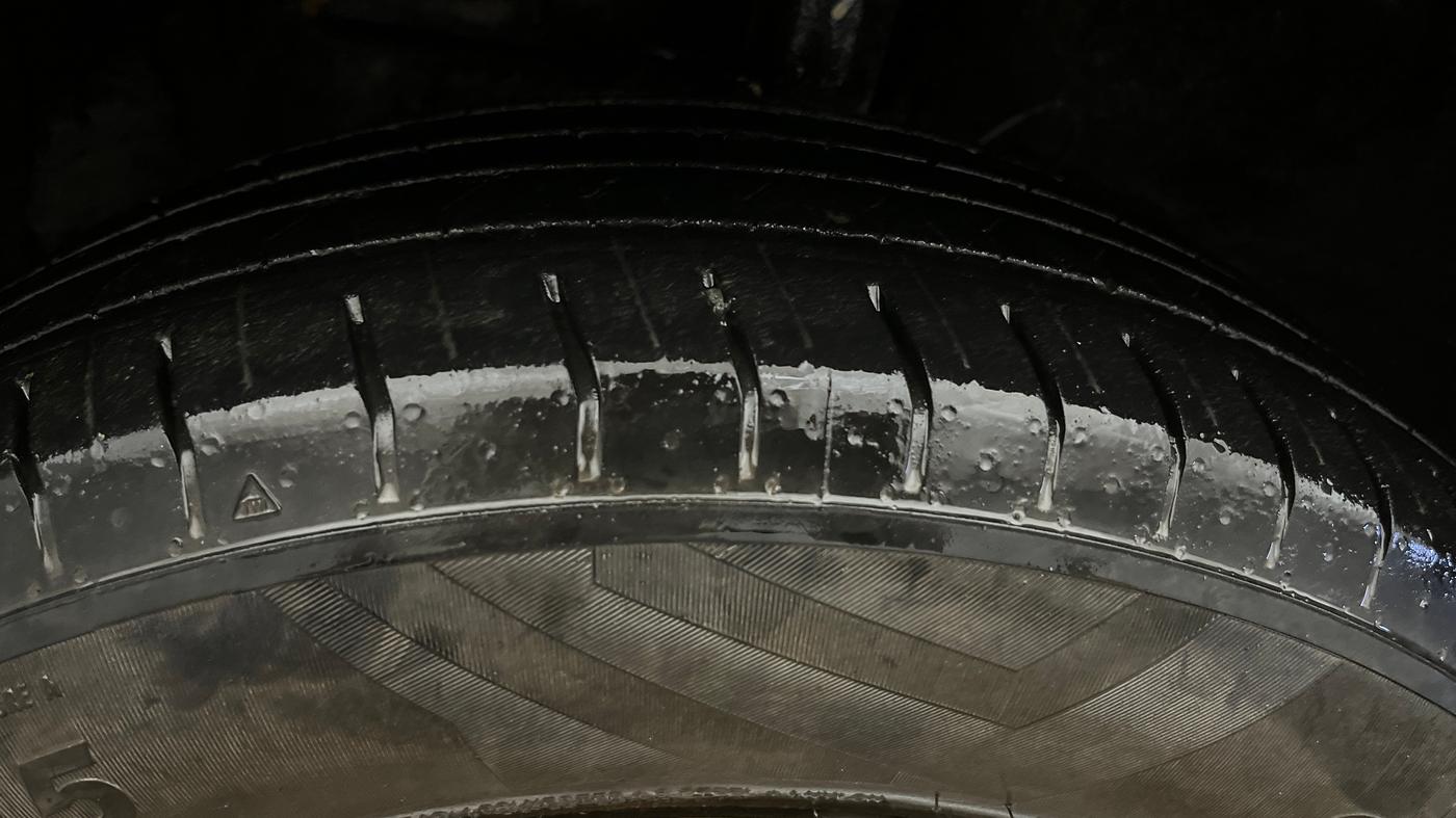 2022 Hyundai VENUE S 1.2, Petrol, Manual, 32,325 km, Left Front Tyre Tread