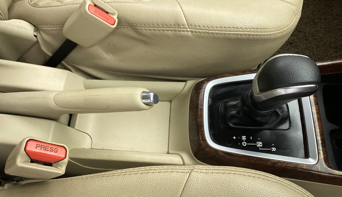 2018 Maruti Dzire VDI AMT, Diesel, Automatic, 88,348 km, Gear Lever