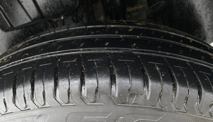 2018 Maruti Dzire VDI AMT, Diesel, Automatic, 88,348 km, Left Rear Tyre Tread