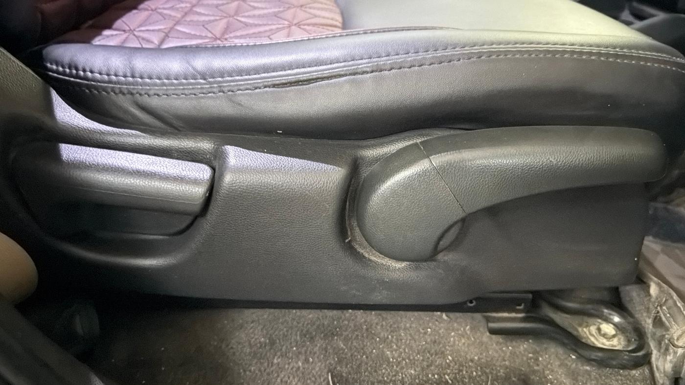 2015 Honda Jazz 1.2L I-VTEC S, Petrol, Manual, 84,940 km, Driver Side Adjustment Panel