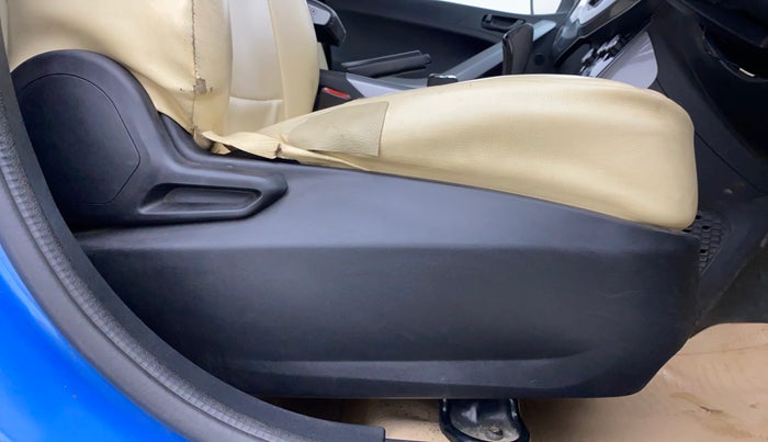 2020 Tata NEXON XMA SUNROOF DIESEL, Diesel, Automatic, 77,055 km, Driver Side Adjustment Panel