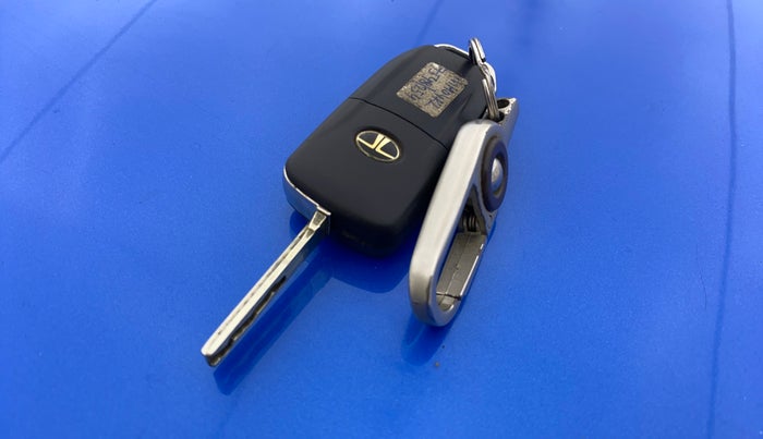 2020 Tata NEXON XMA SUNROOF DIESEL, Diesel, Automatic, 77,055 km, Key Close Up