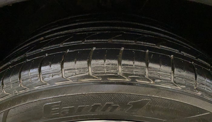 2023 Maruti Swift ZXI AMT, Petrol, Automatic, 26,681 km, Left Front Tyre Tread