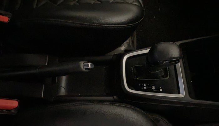 2023 Maruti Swift ZXI AMT, Petrol, Automatic, 26,681 km, Gear Lever