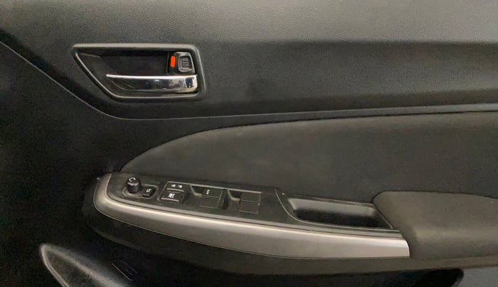 2023 Maruti Swift ZXI AMT, Petrol, Automatic, 26,681 km, Driver Side Door Panels Control