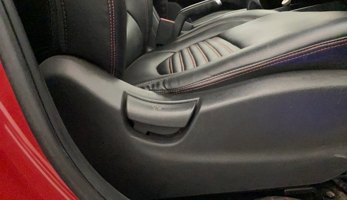 2018 Hyundai Creta E PLUS 1.6 PETROL, Petrol, Manual, 51,590 km, Driver Side Adjustment Panel