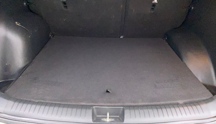 2018 Hyundai Creta SX PLUS AT 1.6 PETROL, Petrol, Automatic, 60,599 km, Boot Inside