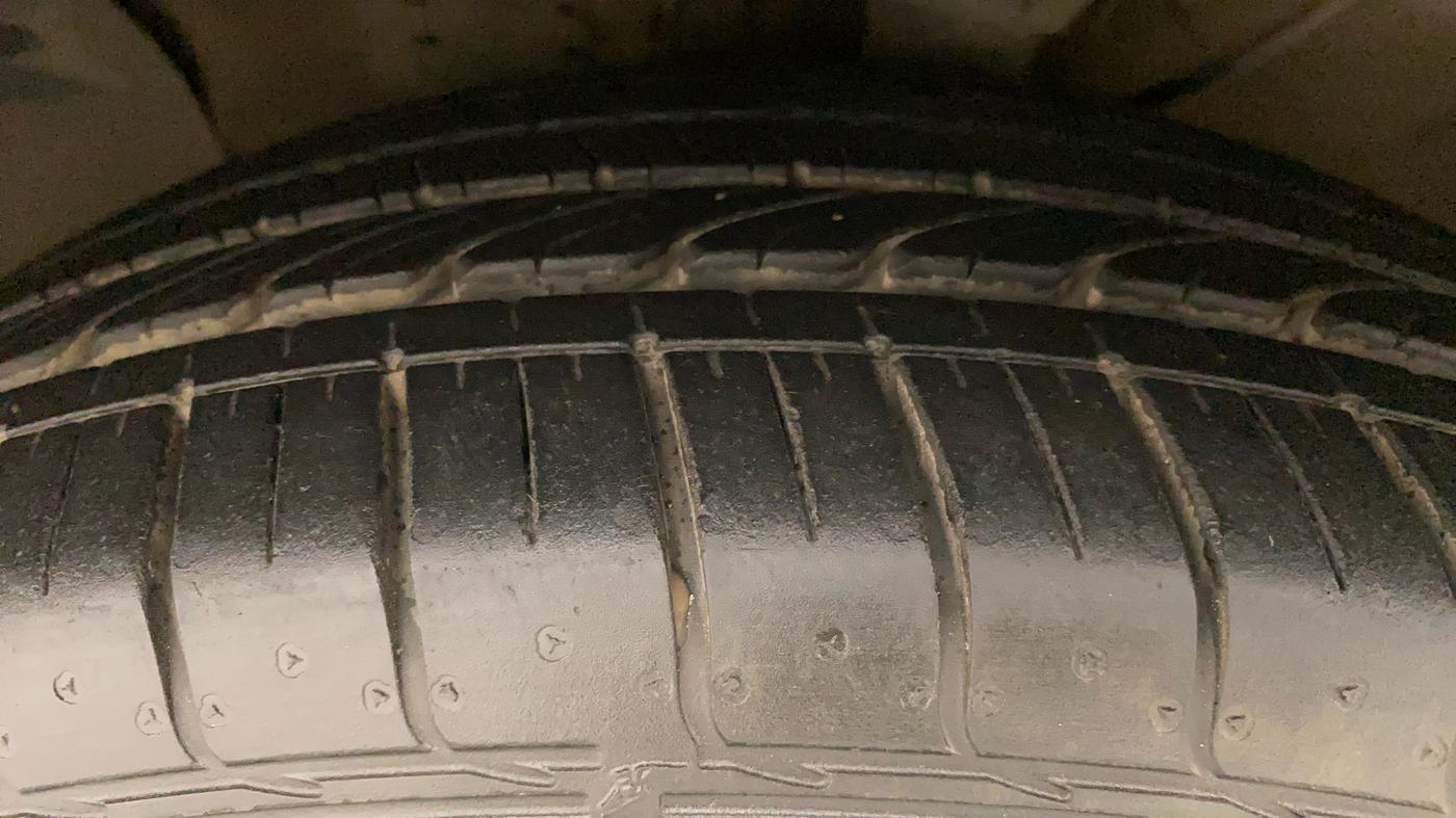 2018 Hyundai Creta SX PLUS AT 1.6 PETROL, Petrol, Automatic, 60,599 km, Left Front Tyre Tread