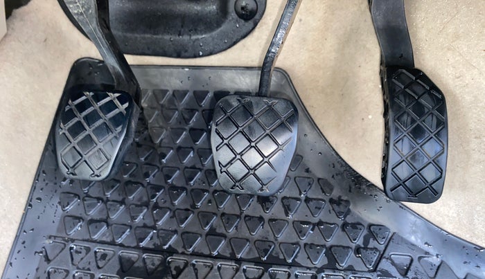 2012 Volkswagen Vento HIGHLINE DIESEL 1.6, Diesel, Manual, 83,063 km, Pedals