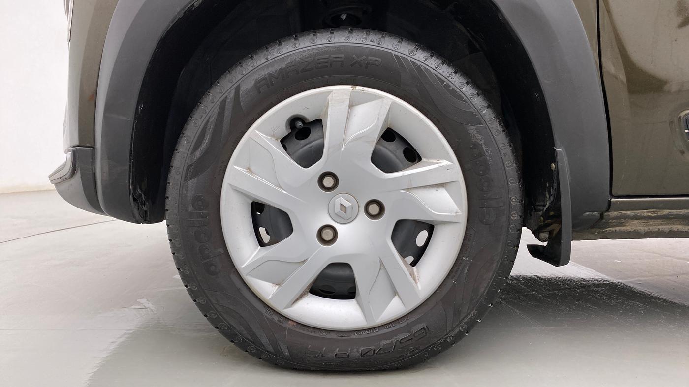 2022 Renault Kwid RXT 1.0, Petrol, Manual, 17,430 km, Left Front Wheel