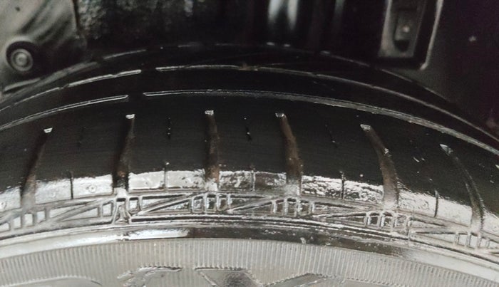 2014 Toyota Etios CROSS 1.2 G, Petrol, Manual, 78,066 km, Left Rear Tyre Tread