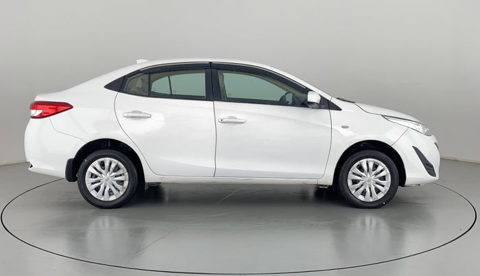 2018 Toyota YARIS J CVT, Petrol, Automatic, 24,977 km, Right Side View