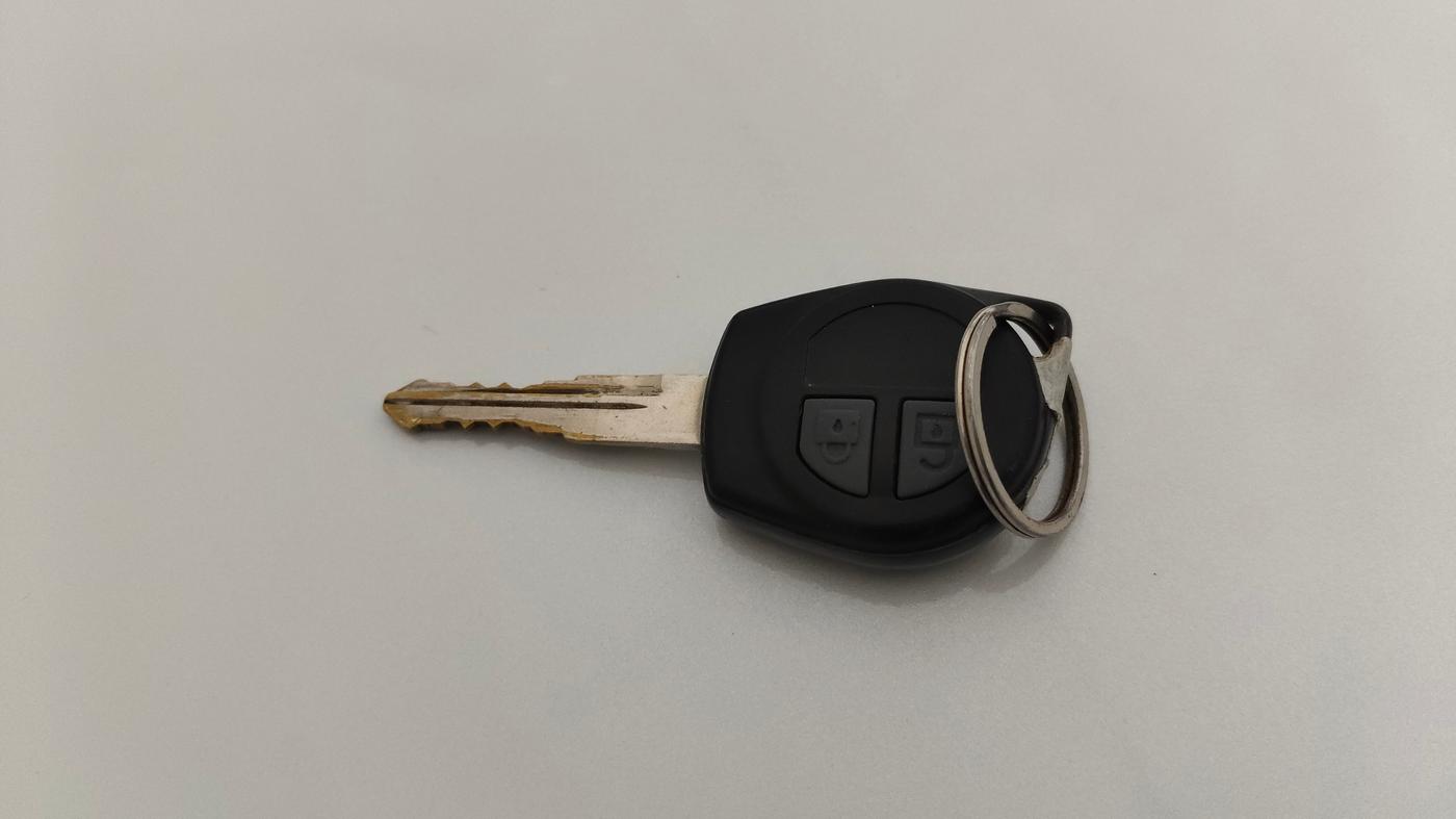 2013 Maruti Swift VXI, Petrol, Manual, 72,244 km, Key Close Up