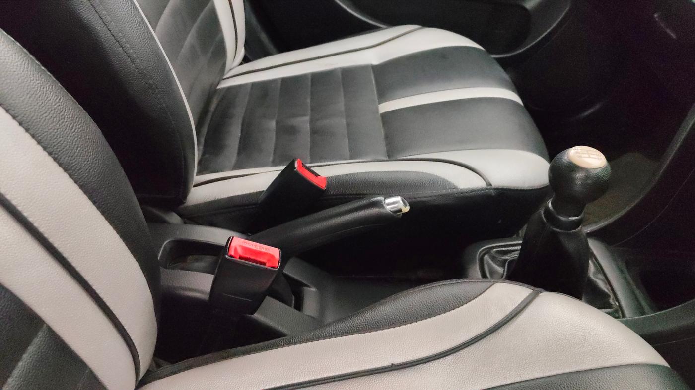 2013 Maruti Swift VXI, Petrol, Manual, 72,244 km, Gear Lever