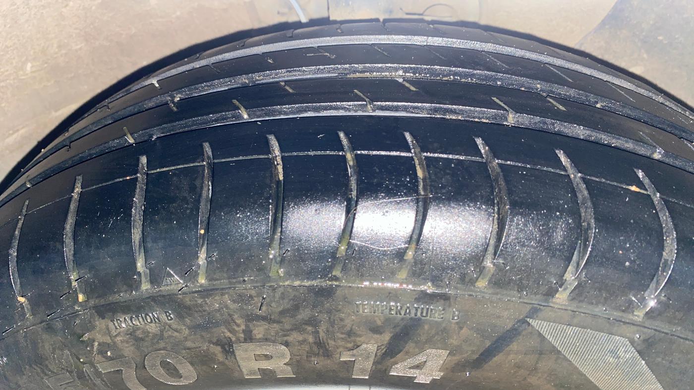 2019 Hyundai Elite i20 MAGNA PLUS 1.2, Petrol, Manual, 75,227 km, Right Front Tyre Tread