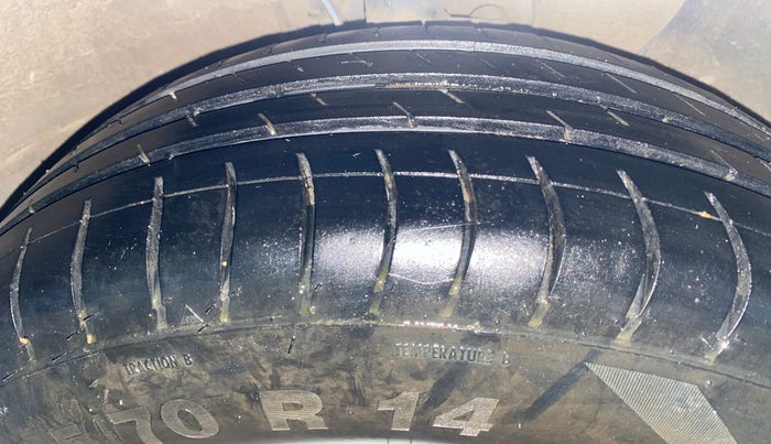 2019 Hyundai Elite i20 MAGNA PLUS 1.2, Petrol, Manual, 75,227 km, Right Front Tyre Tread