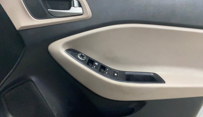 2019 Hyundai Elite i20 MAGNA PLUS 1.2, Petrol, Manual, 75,227 km, Driver Side Door Panels Control