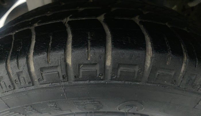 2016 Maruti Alto 800 LXI, Petrol, Manual, 43,986 km, Right Rear Tyre Tread