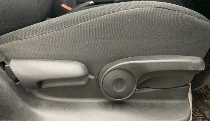 2021 Maruti Vitara Brezza ZXI, Petrol, Manual, 64,384 km, Driver Side Adjustment Panel