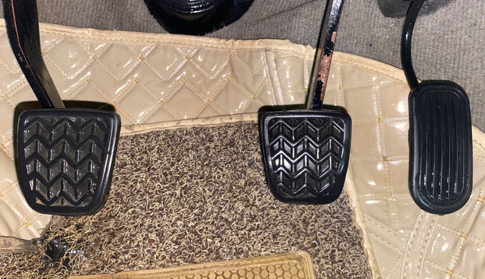 2014 Toyota Innova 2.5 GX 8 STR, Diesel, Manual, 72,161 km, Pedals