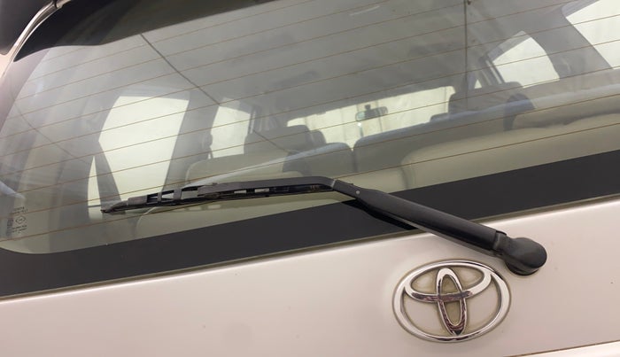 2014 Toyota Innova 2.5 GX 8 STR, Diesel, Manual, 72,161 km, Rear Wiper