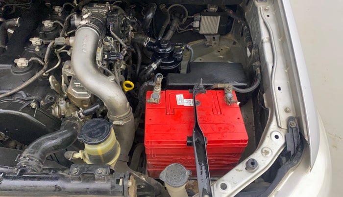 2014 Toyota Innova 2.5 GX 8 STR, Diesel, Manual, 72,161 km, Engine View - Left