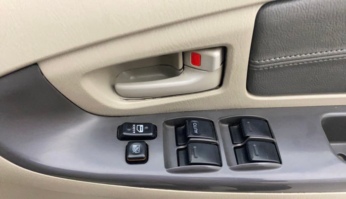 2014 Toyota Innova 2.5 GX 8 STR, Diesel, Manual, 72,161 km, Driver Side Door Panels Control