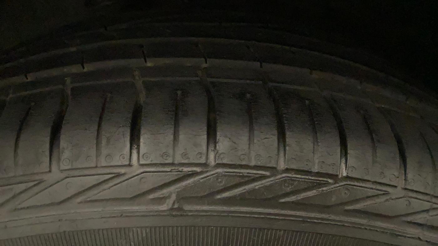 2019 Tata NEXON XZA PLUS PETROL, Petrol, Automatic, 62,400 km, Left Rear Tyre Tread