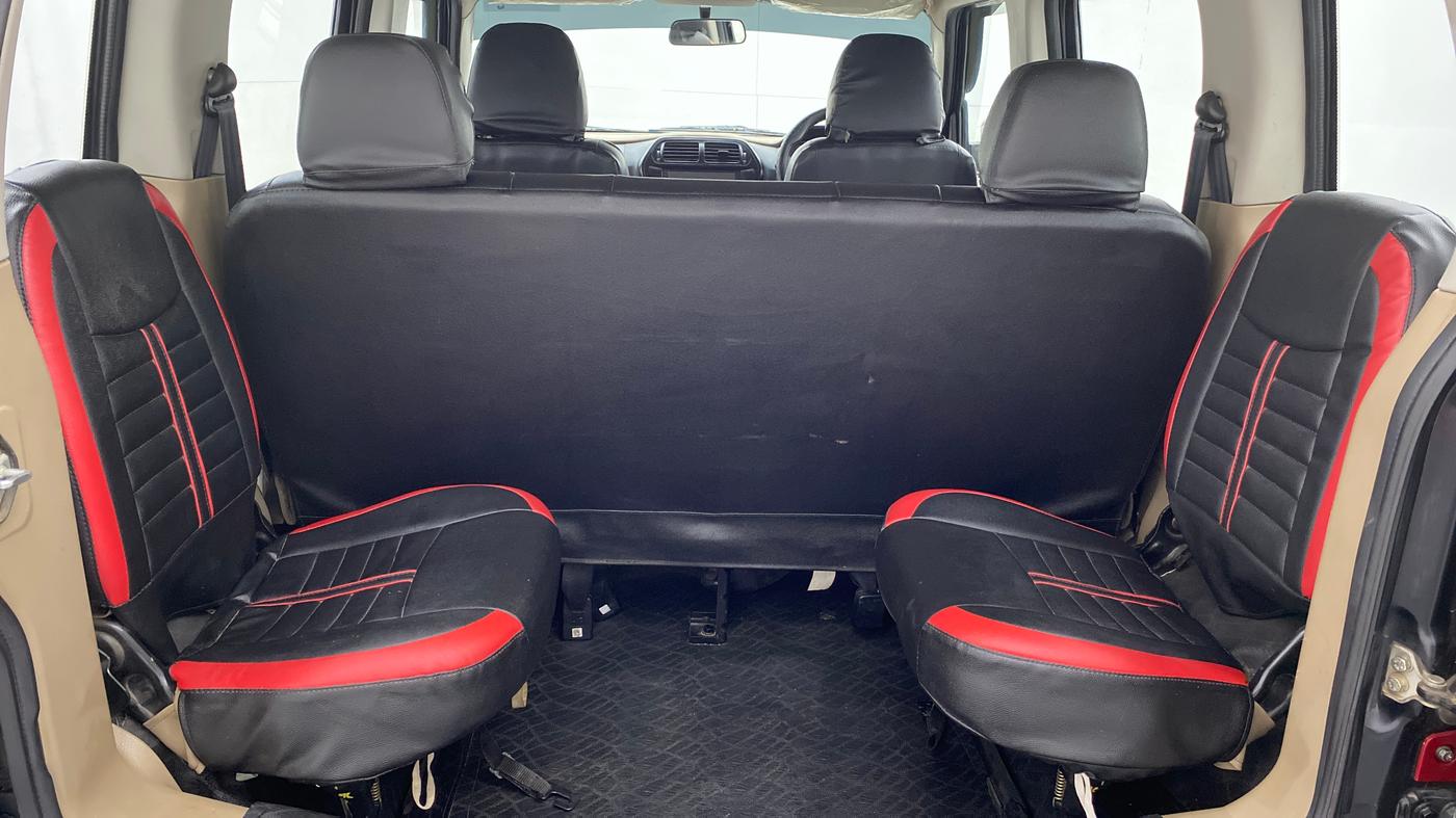 2019 Mahindra TUV300 T4+, Diesel, Manual, 74,405 km, Third Seat Row ( optional )
