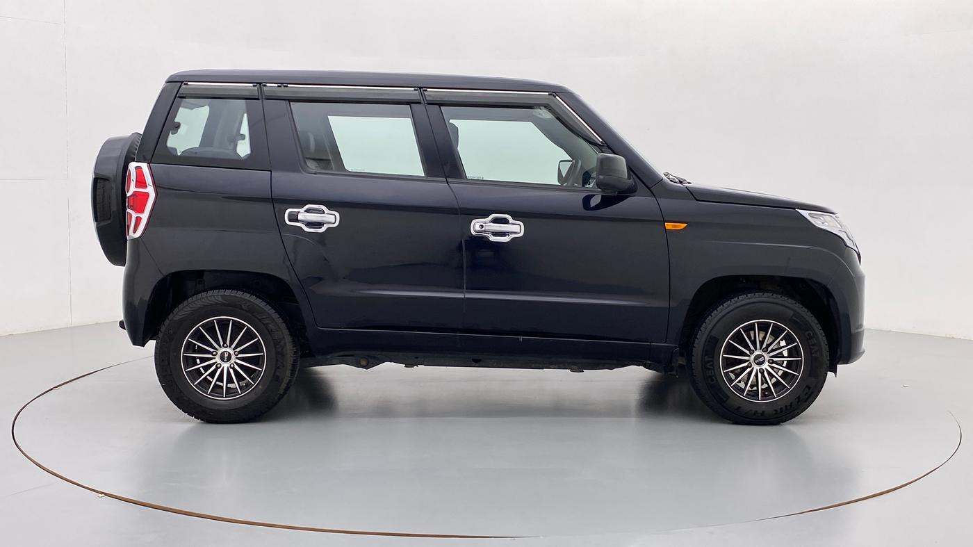 2019 Mahindra TUV300 T4+, Diesel, Manual, 74,405 km, Right Side View