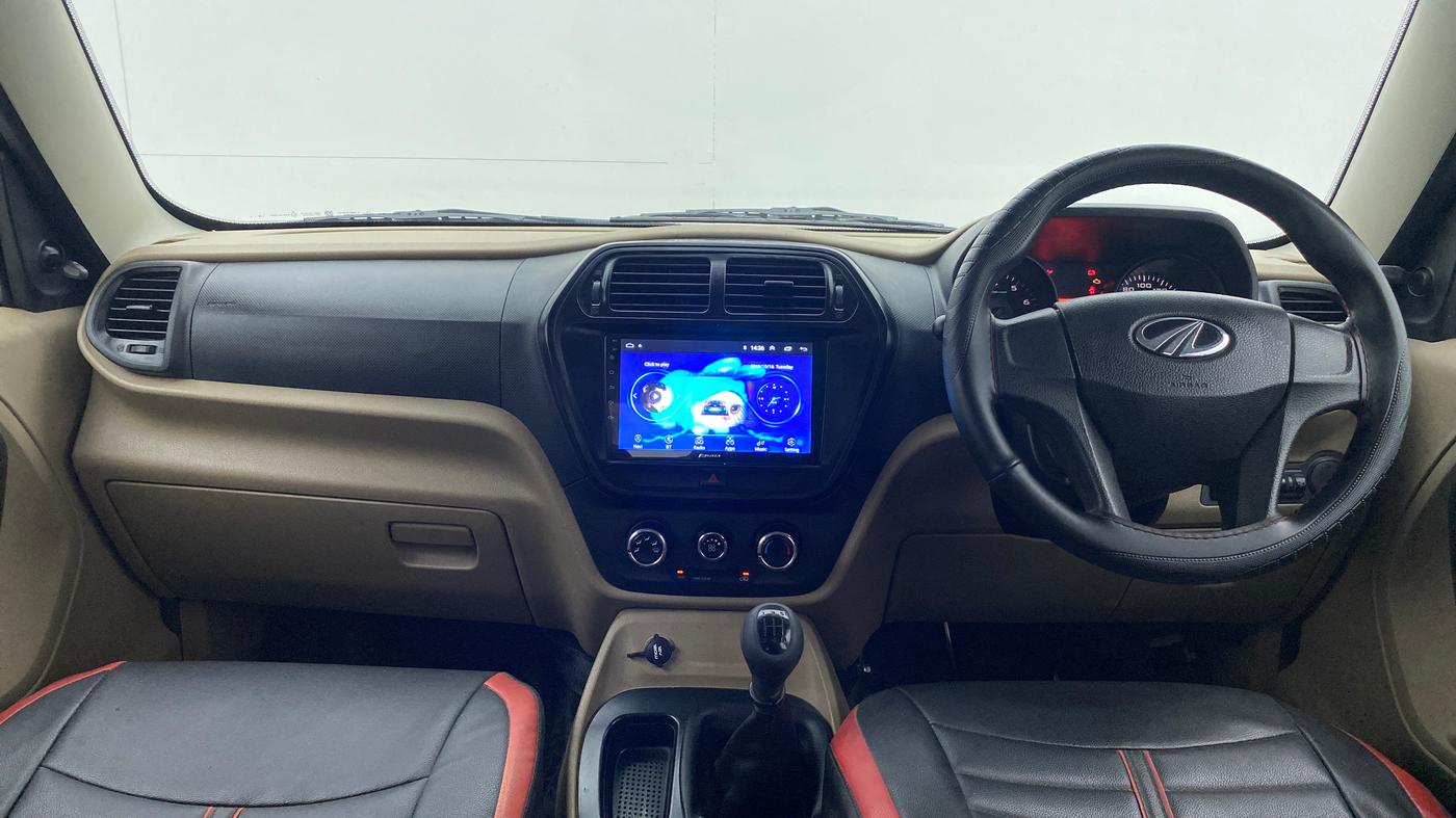 2019 Mahindra TUV300 T4+, Diesel, Manual, 74,405 km, Dashboard