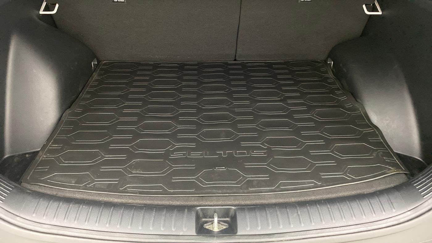 2020 KIA SELTOS HTX 1.5 PETROL MT, Petrol, Manual, 16,739 km, Boot Inside