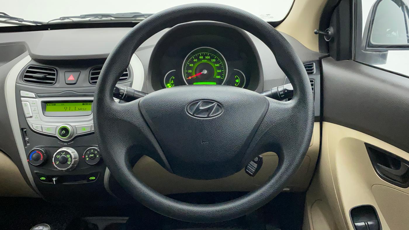 2018 Hyundai Eon MAGNA +, Petrol, Manual, 28,516 km, Steering Wheel Close Up