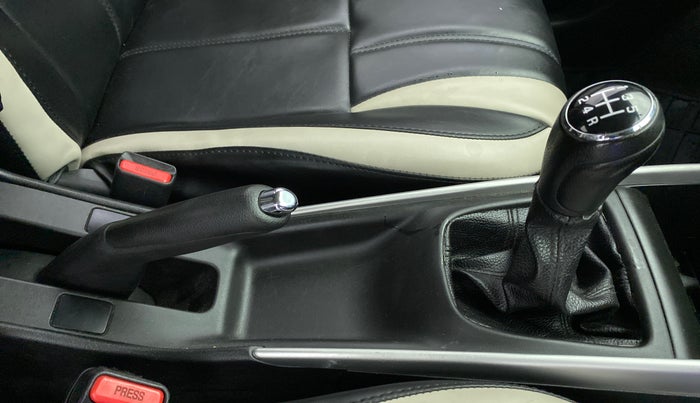 2018 Maruti Baleno DELTA 1.2 K12, Petrol, Manual, 33,271 km, Gear Lever