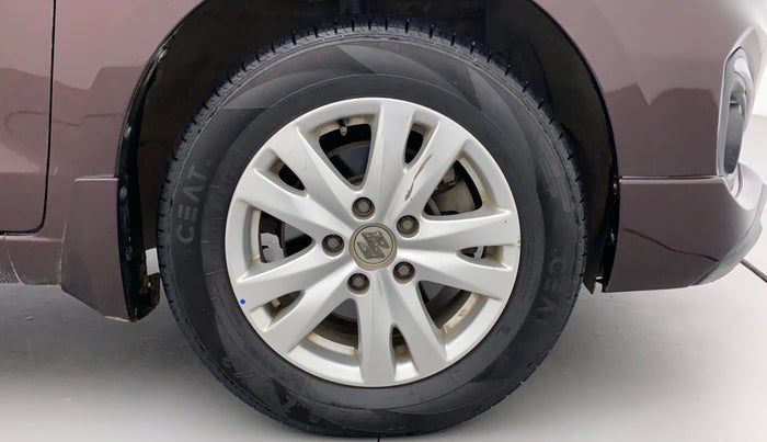 2018 Maruti Ertiga VXI LIMITED EDITION, Petrol, Manual, 74,876 km, Right Front Wheel