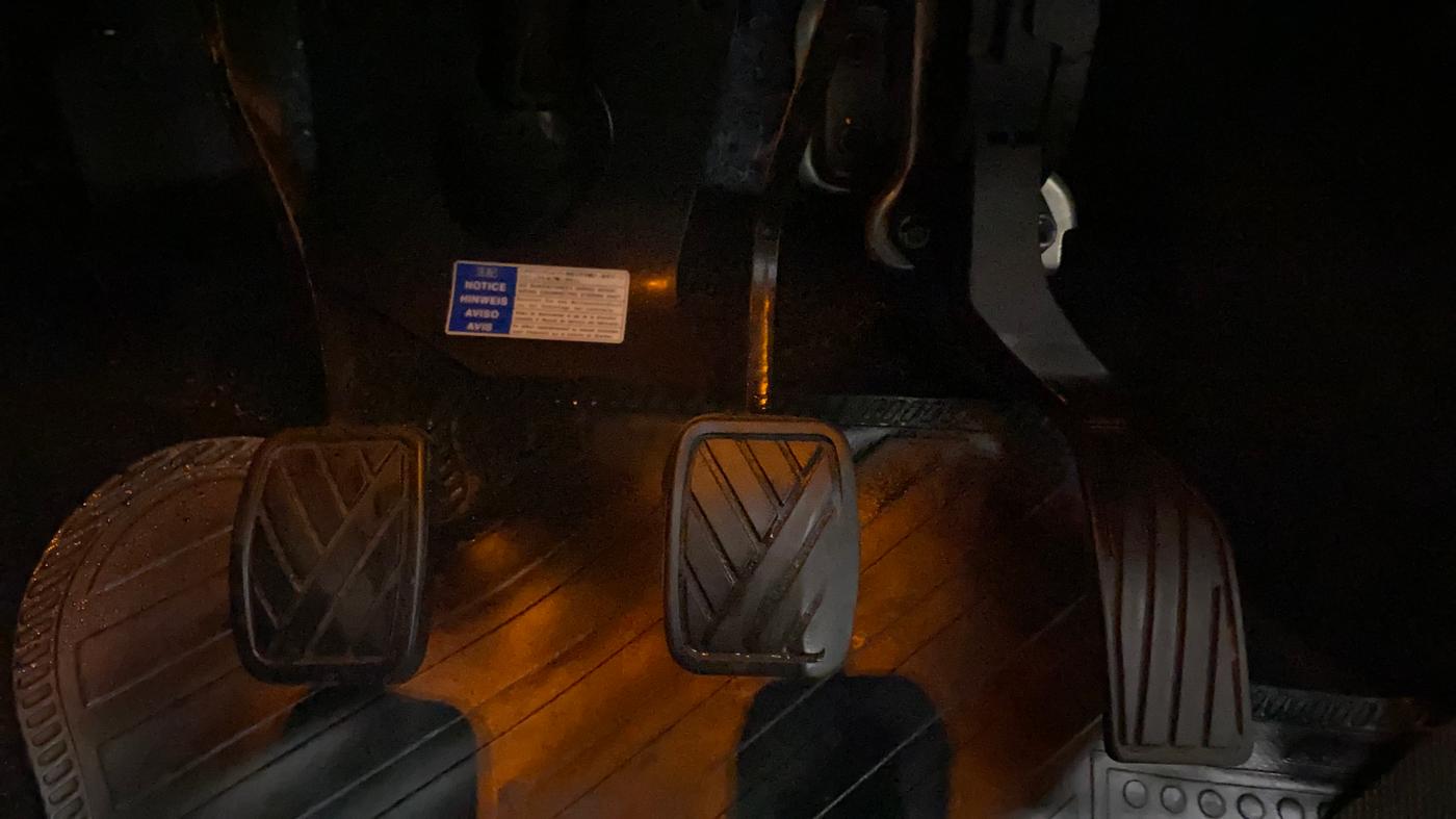 2018 Maruti Ertiga VXI LIMITED EDITION, Petrol, Manual, 74,876 km, Pedals