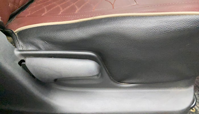 2018 Maruti Ertiga VXI LIMITED EDITION, Petrol, Manual, 74,876 km, Driver Side Adjustment Panel