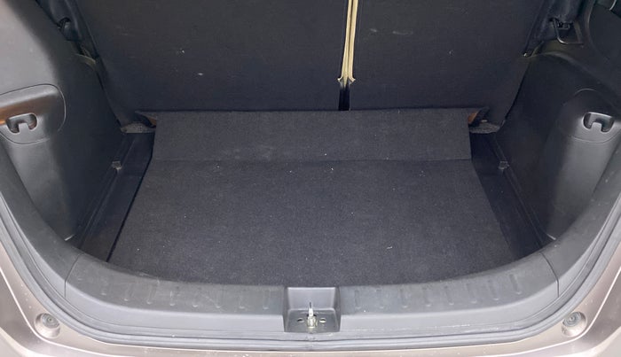 2011 Honda Jazz 1.2 SELECT I VTEC, Petrol, Manual, 46,265 km, Boot Inside