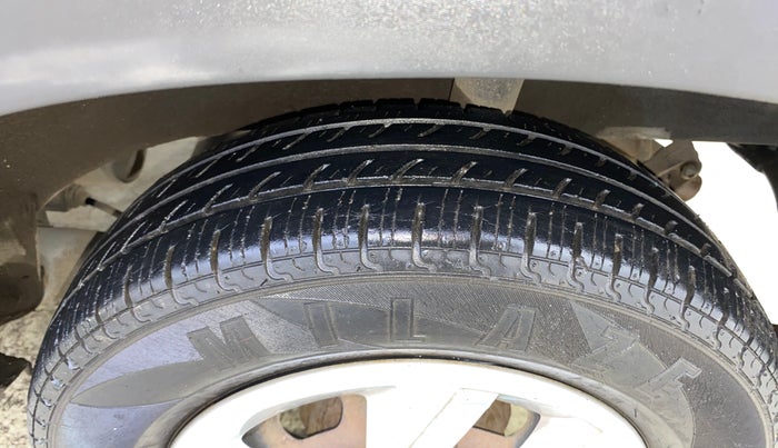 2016 Renault Kwid RXT 0.8, Petrol, Manual, 24,604 km, Left Rear Tyre Tread