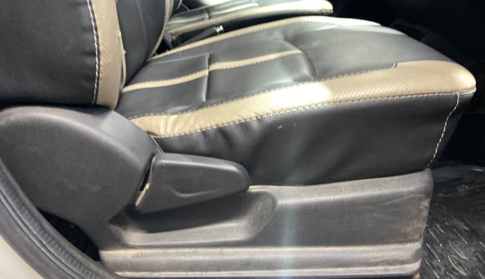 2018 Renault Kwid RXT 1.0 AMT (O), Petrol, Automatic, 46,840 km, Driver Side Adjustment Panel