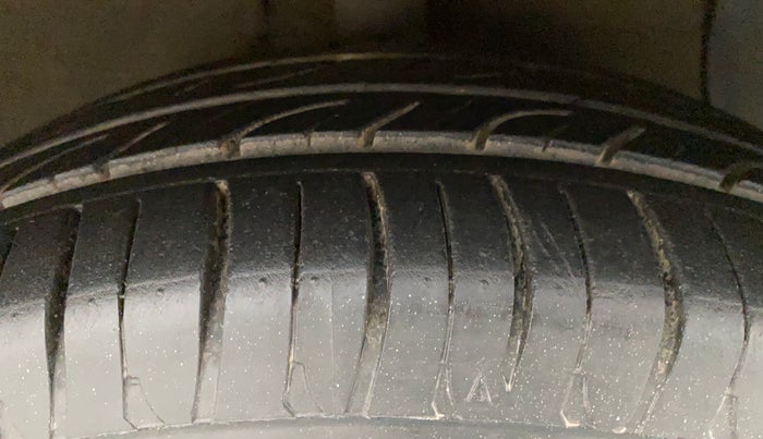 2014 Hyundai Grand i10 ASTA AT 1.2 KAPPA VTVT, Petrol, Automatic, 44,790 km, Right Front Tyre Tread