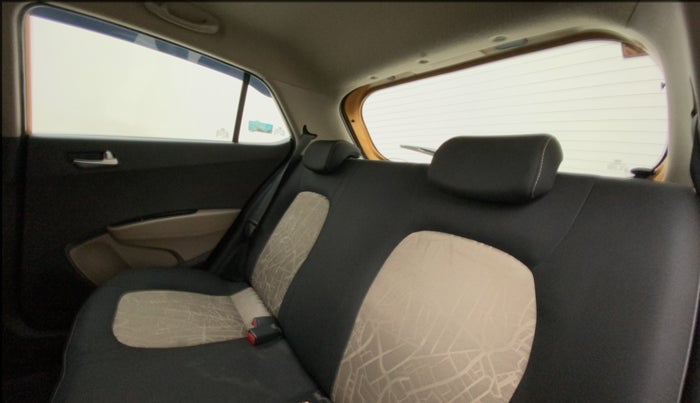 2014 Hyundai Grand i10 ASTA AT 1.2 KAPPA VTVT, Petrol, Automatic, 44,790 km, Right Side Rear Door Cabin