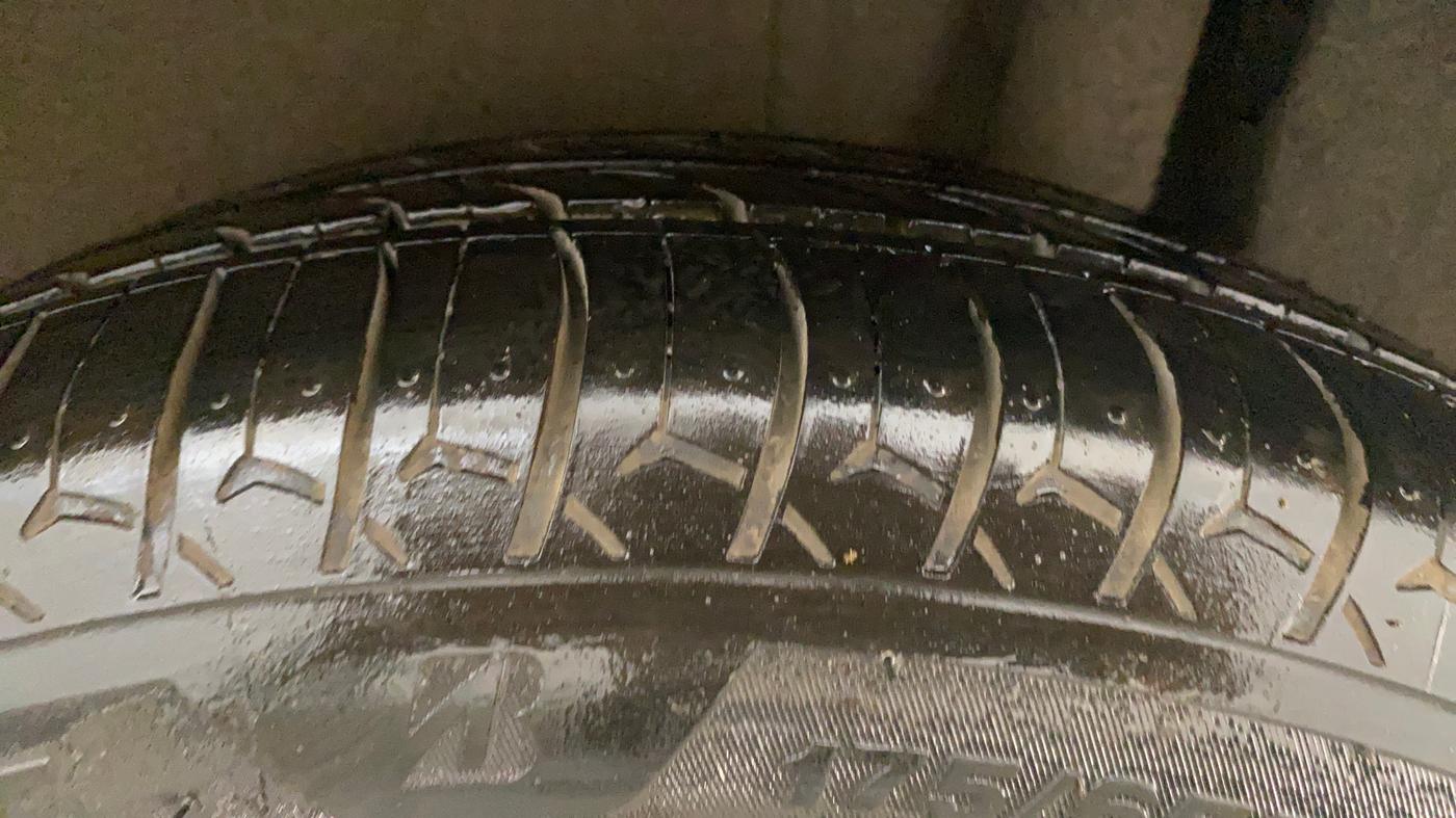 2021 Maruti IGNIS ZETA 1.2 AMT, Petrol, Automatic, 32,616 km, Left Rear Tyre Tread