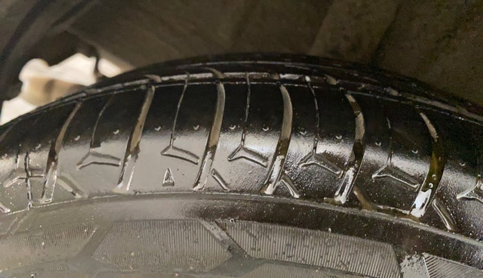 2021 Maruti IGNIS ZETA 1.2 AMT, Petrol, Automatic, 32,616 km, Right Rear Tyre Tread