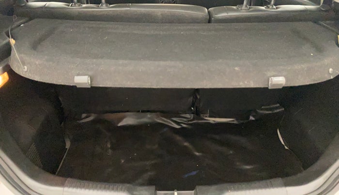 2021 Maruti IGNIS ZETA 1.2 AMT, Petrol, Automatic, 32,616 km, Boot Inside