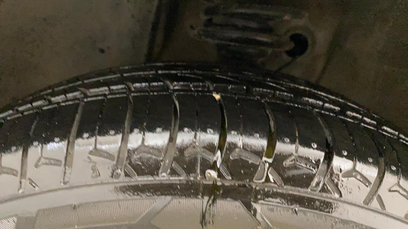 2021 Maruti IGNIS ZETA 1.2 AMT, Petrol, Automatic, 32,616 km, Left Front Tyre Tread