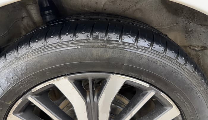 2017 Honda City 1.5L I-VTEC ZX CVT, CNG, Automatic, 95,549 km, Right Rear Tyre Tread