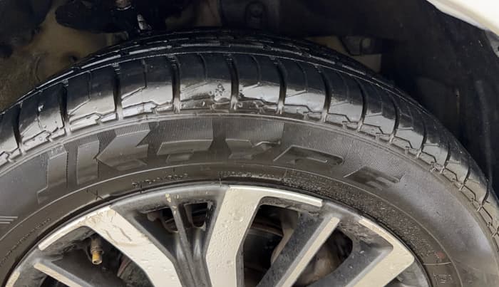 2017 Honda City 1.5L I-VTEC ZX CVT, CNG, Automatic, 95,549 km, Right Front Tyre Tread