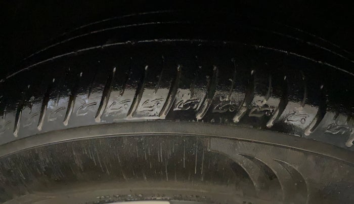 2023 KIA SONET 	 HTX 1.0 TURBO DCT, Petrol, Automatic, 47,809 km, Left Front Tyre Tread