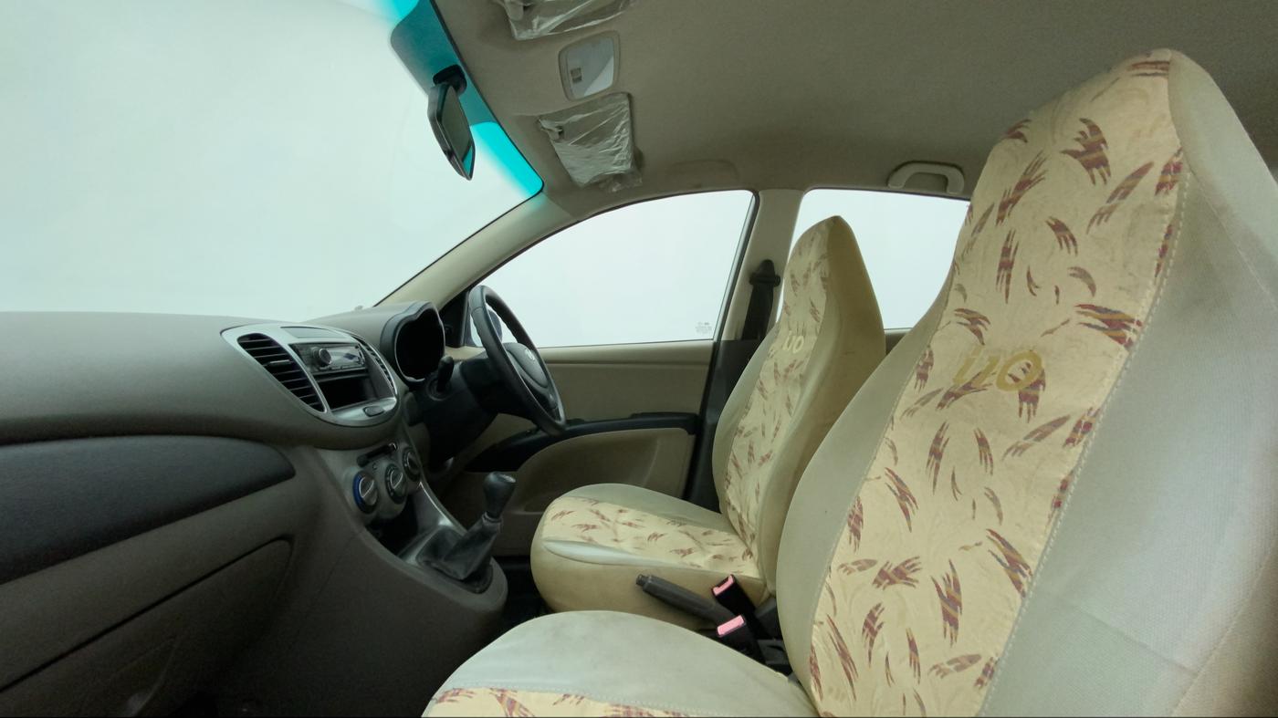 2011 Hyundai i10 MAGNA 1.1, Petrol, Manual, 30,901 km, Right Side Front Door Cabin